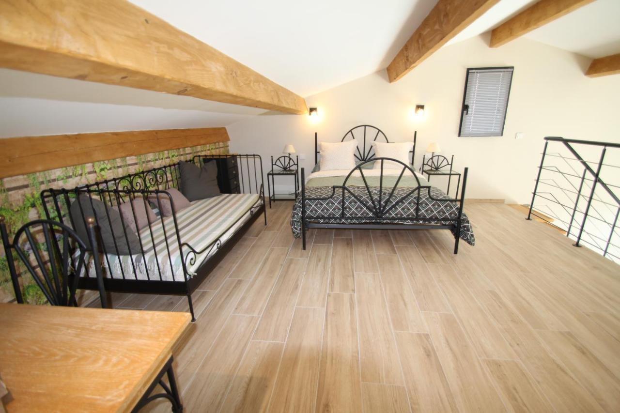 Loft Lou Pitchoun Vila Saint-Étienne-du-Grès Exterior foto